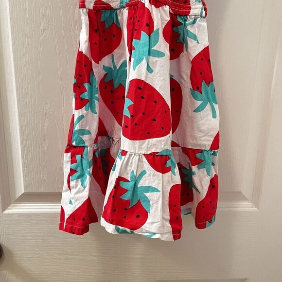 FabKids Smocked Strawberry Dress Girls Size Small 6-7 - Picture 9 of 11